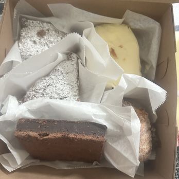 Fox in the Snow - Brownie, coffee cake, cinnamon bun - Bakeries Near Me - Dublin, Ohio