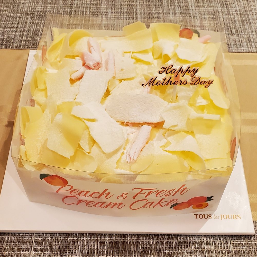 Tous Les Jours - Peach Mousse Cake - Bakeries Near Me - Glenview, Illinois Tous Les Jours - Peach Mousse Cake - Bakeries Near Me - Glenview, Illinois