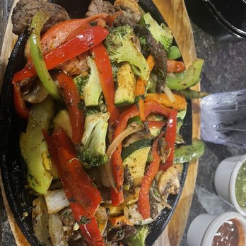 Roberto's Cantina - Steak Fajitas - Mexican Near Me - Sunnyvale, California