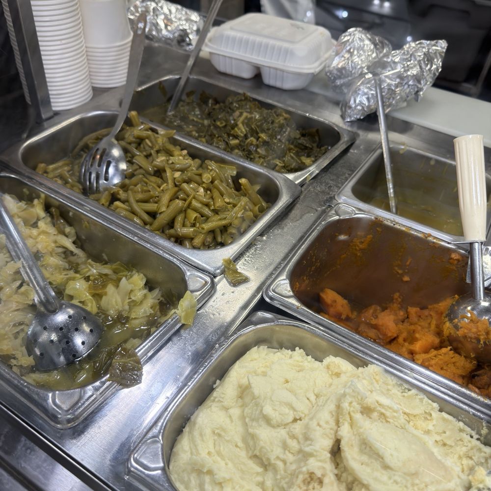 Saint's Paradise Cafeteria - Soul Food Near Me - Washington, DC, District of Columbia