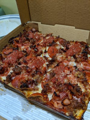 Saucy’s Pizza by null