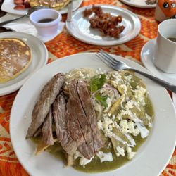 La Mansión del Bosque - Great service and the food was good at reasonable prices.