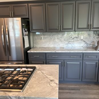 That 1 Painter Fairfax - McLean - Sherwin Williams Peppercorn with quartzite. - Painters Near Me - Fairfax, Virginia