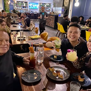 Kin Long Beach - Thai Near Me - Long Beach, California
