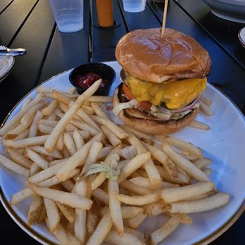 Trade House - Burger was phenomenal! - Pubs Near Me - Salem, Massachusetts Trade House - Burger was phenomenal! - Pubs Near Me - Salem, Massachusetts