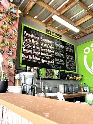 Degree 18 Juice Bar by null