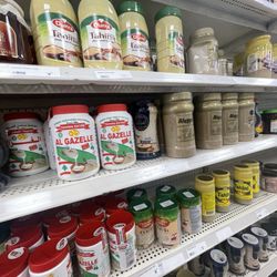 El-Refaey Mediterranean Market - Lots of options for tahini