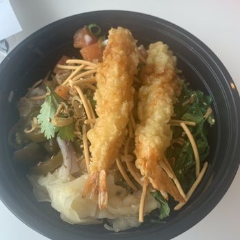 Poke City - Salmon, shrimp tempura, ginger, seaweed salad, cilantro, pickled jalapeño, scallion - Poke Near Me - West Hartford, Connecticut Poke City - Salmon, shrimp tempura, ginger, seaweed salad, cilantro, pickled jalapeño, scallion - Poke Near Me - West Hartford, Connecticut