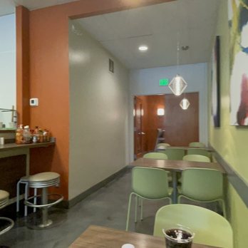 Fuentes Cafe - Seating - Cafes Near Me - Lutherville-Timonium, Maryland