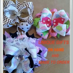 Tatum Floral - Tatum Floral offers lots of unique gift items. From Boutique hair bows to beautiful gift baskets and deco wreaths.