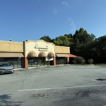 Mark's City Grill - Outside. This place is closed permanently. - American Near Me - Columbus, Georgia