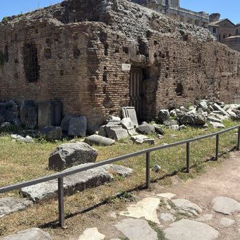 Foro Romano - Landmarks & Historical Buildings Near Me - Rome, RM Foro Romano - Landmarks & Historical Buildings Near Me - Rome, RM