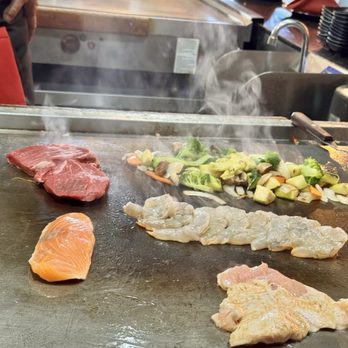 Izumi Steakhouse - 11.27.25 chicken, salmon, filet mignon, shrimps and mixed veggies - Sushi Bars Near Me - Las Vegas, Nevada Izumi Steakhouse - 11.27.25 chicken, salmon, filet mignon, shrimps and mixed veggies - Sushi Bars Near Me - Las Vegas, Nevada