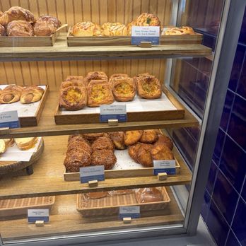 Paris Baguette - Miscellaneous pastries - Bakeries Near Me - Winter Park, Florida Paris Baguette - Miscellaneous pastries - Bakeries Near Me - Winter Park, Florida