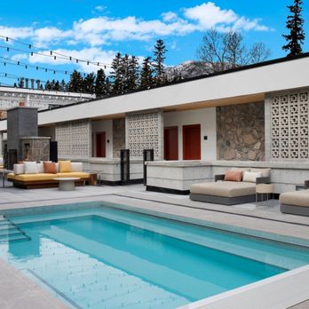 Moxy Banff - Hotels Near Me - Banff, Alberta