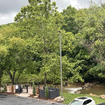 The Ozarker Lodge - Hotels Near Me - Branson, Missouri The Ozarker Lodge - Hotels Near Me - Branson, Missouri