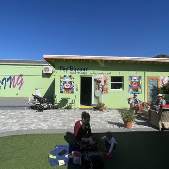Hamlet's Eatery - Bazaar right next to food truck - Food Trucks Near Me - Sarasota, Florida