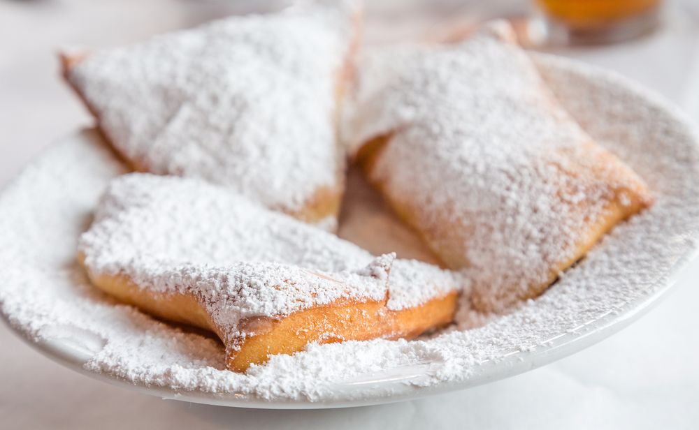 The Powdered Dough Logo