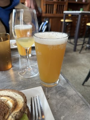 Metropolitan NY Pizza+Burgers+Cocktails by null Metropolitan NY Pizza+Burgers+Cocktails by null