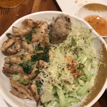 Anh's Kitchen - Grilled chicken vermicelli - Vietnamese Near Me - Atlanta, Georgia Anh's Kitchen - Grilled chicken vermicelli - Vietnamese Near Me - Atlanta, Georgia