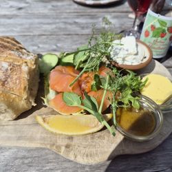 Møllehusets café - Selbstgemachte Brot mit guten lachs