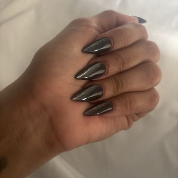 Di Milano Nail Spa - Mani - Nail Salons Near Me - Redlands, California Di Milano Nail Spa - Mani - Nail Salons Near Me - Redlands, California