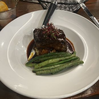 Farm 12 - Braised short rib with mashed potatoes & seasonal veggies - Venues & Event Spaces Near Me - Puyallup, Washington Farm 12 - Braised short rib with mashed potatoes & seasonal veggies - Venues & Event Spaces Near Me - Puyallup, Washington