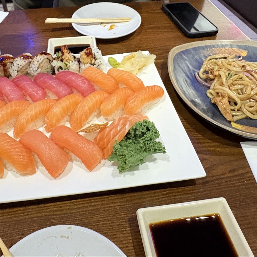 Ginza sushi lounge - Japanese Near Me - Staten Island, New York