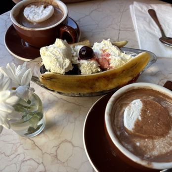 The Chocolate Room - Hot chocolates with marshmallows and banana split - Desserts Near Me - Brooklyn, New York The Chocolate Room - Hot chocolates with marshmallows and banana split - Desserts Near Me - Brooklyn, New York
