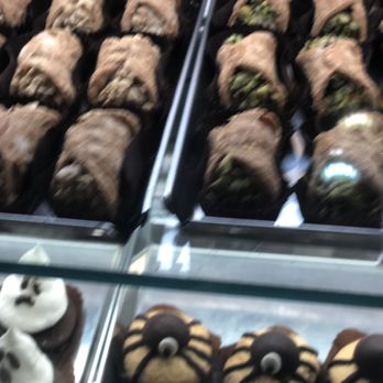 Gelateria del Teatro - Ice Cream & Frozen Yogurt Near Me - Rome, RM Gelateria del Teatro - Ice Cream & Frozen Yogurt Near Me - Rome, RM