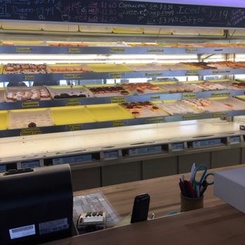 Donut Den - Donuts Near Me - Joliet, Illinois
