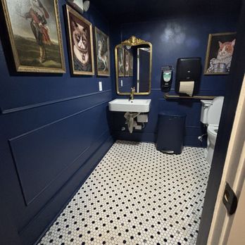 The Potionary - Super clean restroom - Coffee & Tea Near Me - Tarpon Springs, Florida