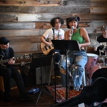 Cast Iron Trading - Live music on Thursday nights. Laminated List (Local band) - Beer Bar Near Me - Stockton, California