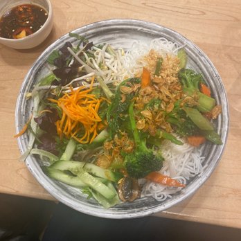 Lúa Viet Kitchen - Veggie vermicelli - Vietnamese Near Me - Houston, Texas