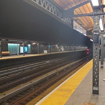 MTA - Broadway Subway Station - N/W - Public Transportation Near Me - Astoria, New York