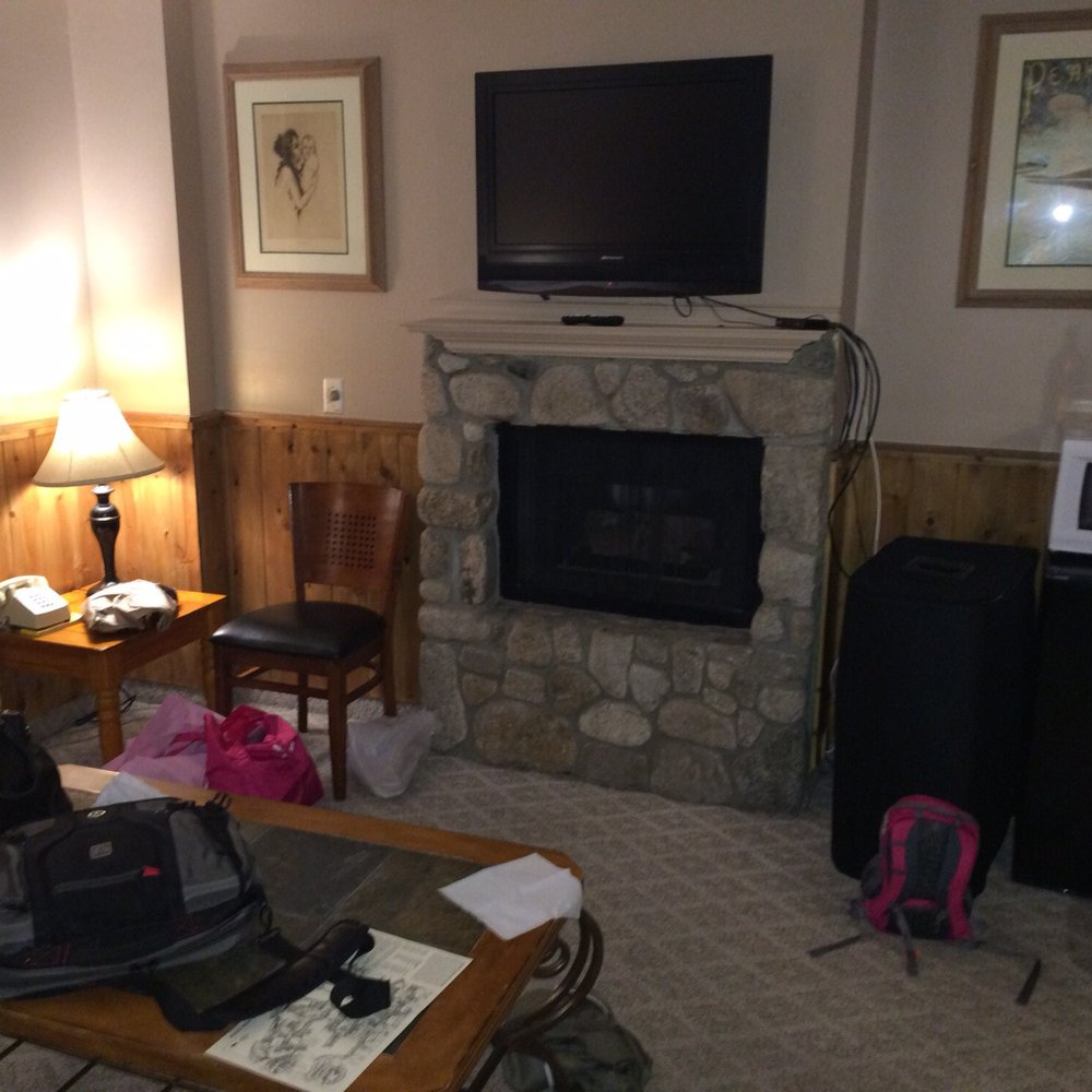 Saddleback Inn - Suite 28!!! - Hotels Near Me - Lake Arrowhead, California Saddleback Inn - Suite 28!!! - Hotels Near Me - Lake Arrowhead, California
