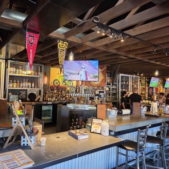 Del's Hideout - Bar space - Barbeque Near Me - San Diego, California Del's Hideout - Bar space - Barbeque Near Me - San Diego, California