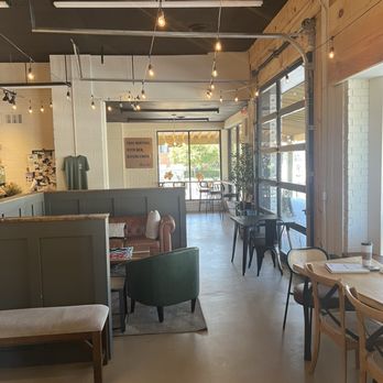 Giddy-Up Coffeehouse -  Washington - Seating area - Coffee & Tea Near Me - Washington, North Carolina