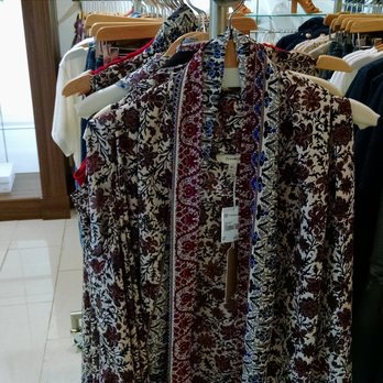 Versona - This is the perfect piece to add to your LBD! - Women's Clothing Near Me - Marietta, Georgia Versona - This is the perfect piece to add to your LBD! - Women's Clothing Near Me - Marietta, Georgia