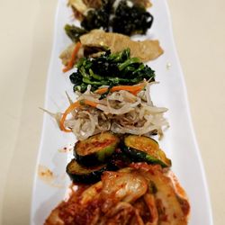 Sadies BBQ Inn - Dinner@Sadie's BBQ Inn/Pearl City 4/19/2024 Dine in.My Hubby & I both enjoy da Banchan here!We didn't even plan on eating here,ended up here
