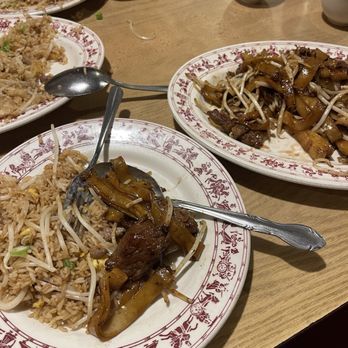 Tai Tung Chinese Restaurant - Beef Chow Fun - Chinese Near Me - Seattle, Washington Tai Tung Chinese Restaurant - Beef Chow Fun - Chinese Near Me - Seattle, Washington