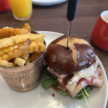 Red Maple - Ahi tuna sandwich with fries - Cafes Near Me - Los Angeles, California Red Maple - Ahi tuna sandwich with fries - Cafes Near Me - Los Angeles, California