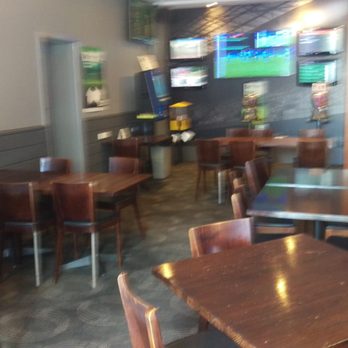 Riversdale Hotel - Bistro - Hotels Near Me - Hawthorn, VIC