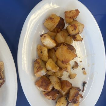 Bob & Edith's Diner - Potatoes - American Near Me - Arlington, Virginia