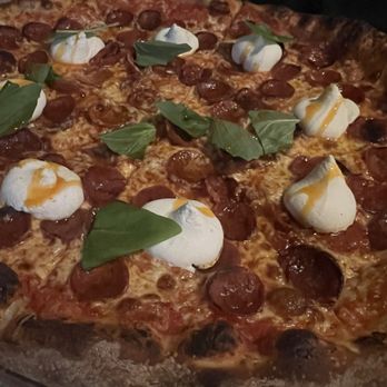 Pizza Lobo - Borgata - Pizza Near Me - Chicago, Illinois