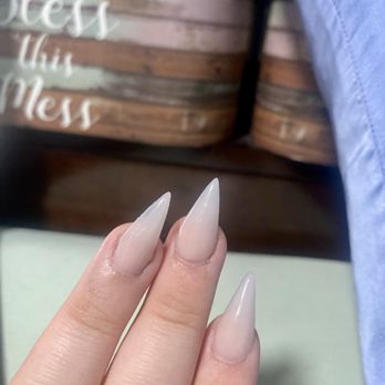 Oscar Nail Lounge - Second Set, made them perfectly sharp - Nail Salons Near Me - Plano, Texas Oscar Nail Lounge - Second Set, made them perfectly sharp - Nail Salons Near Me - Plano, Texas