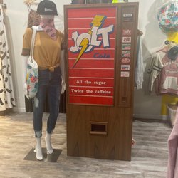 South Quarter - Retro Store Display