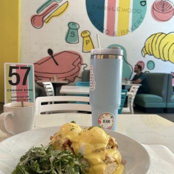 Common Bond Bistro & Bakery - Delicious Eggs Benedict - Cafes Near Me - Houston, Texas