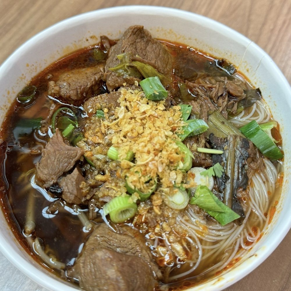 Som Kitchen - Hauptbahnhof - Slow cooked beef noodles - Thai Near Me - Vienna, 9