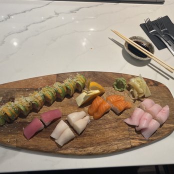 Fulin's Asian Cuisine - Main sushi dinner entree - Asian Fusion Near Me - Ooltewah, Tennessee